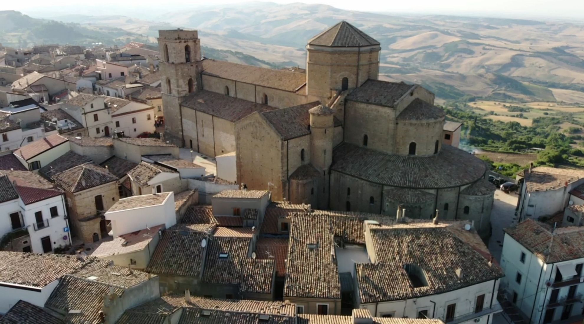 Cattedrale di Santa Maria Assunta e San Canio Vescovo