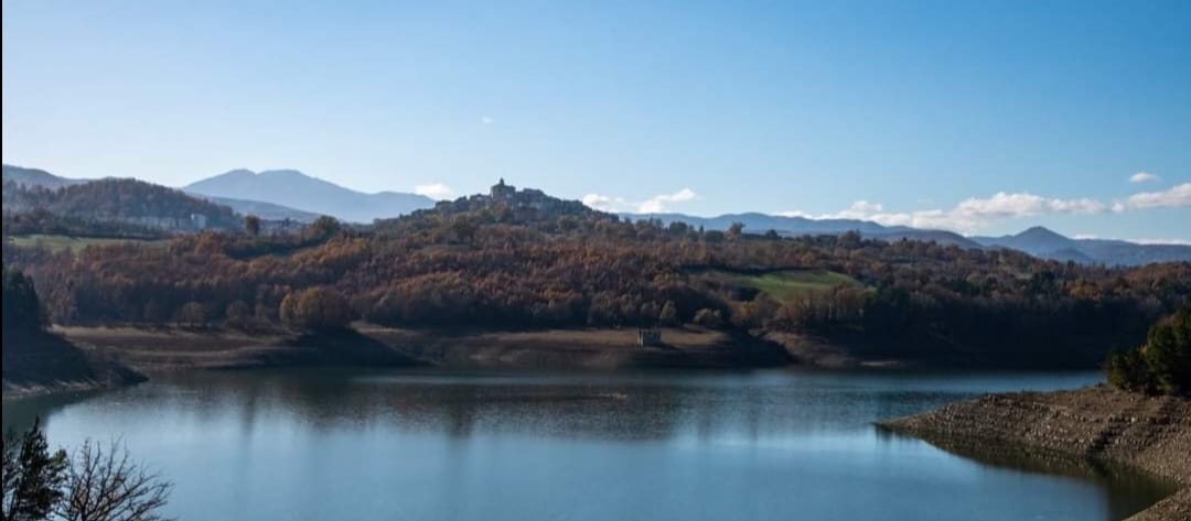 Lago di Pietra del Pertusillo