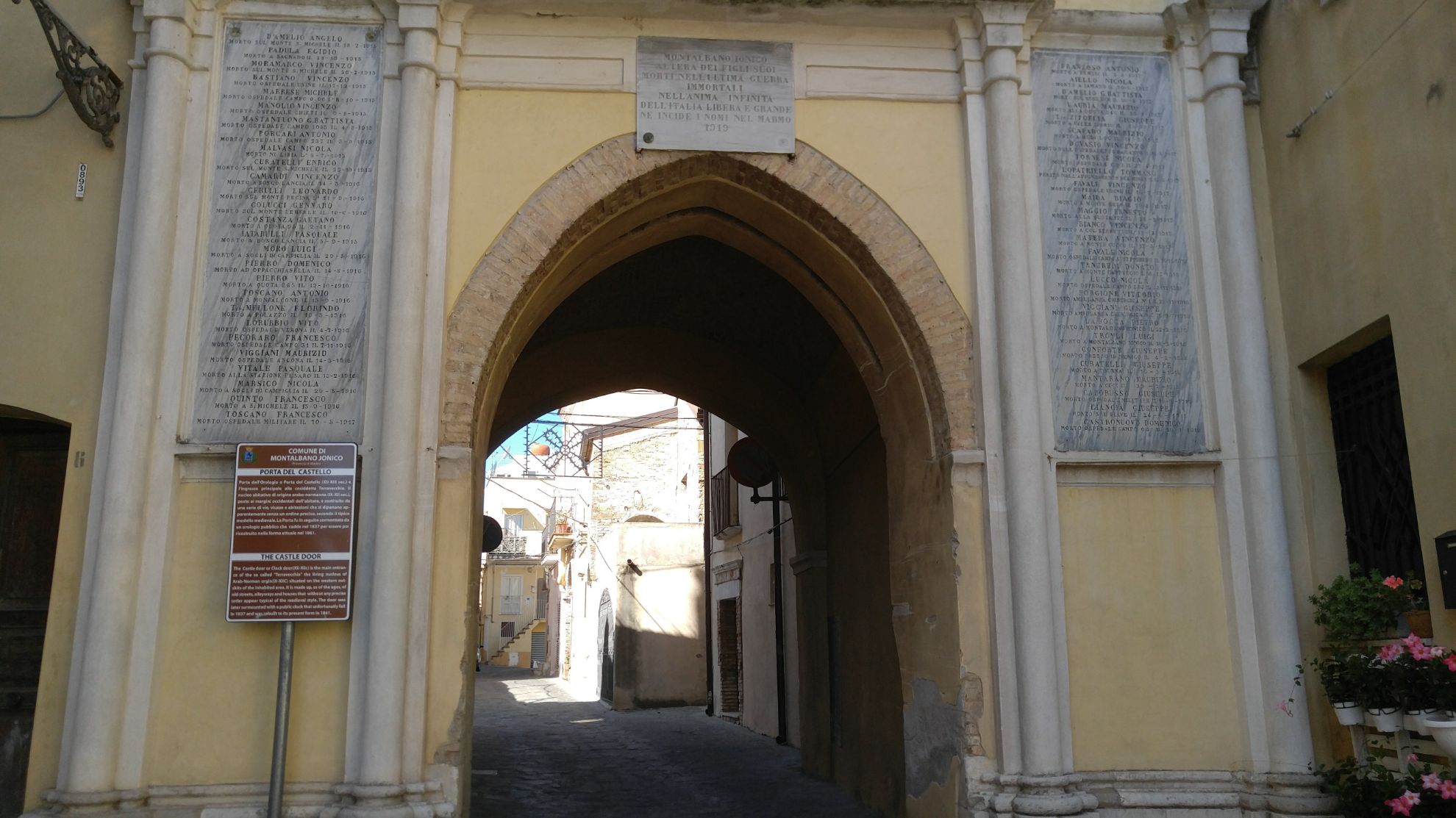 Porta del Castello o Porta dell'Orologio