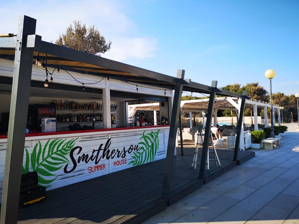 Smitherson gastrobar & spirits