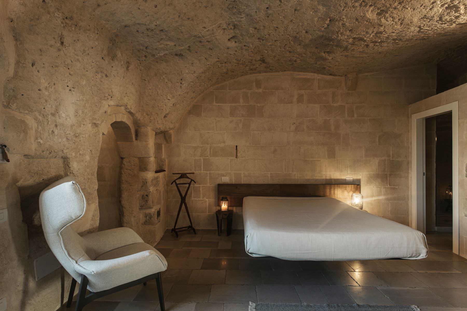 Aque Cave Rooms & Suites