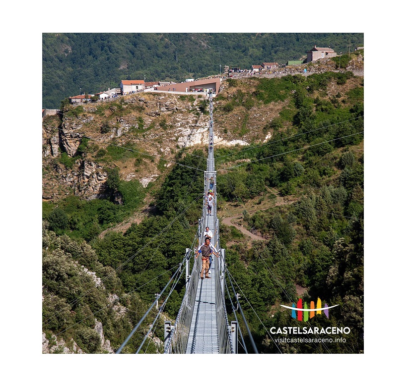 Ponte Tibetano "Il Ponte tra i due parchi"