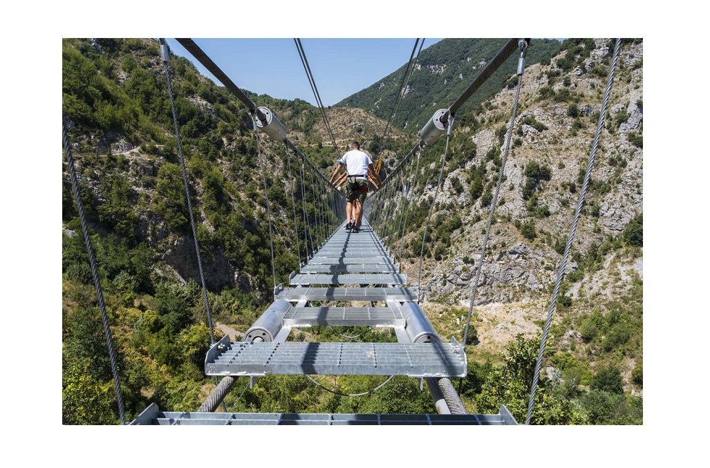 Ponte Tibetano "Il Ponte tra i due parchi"