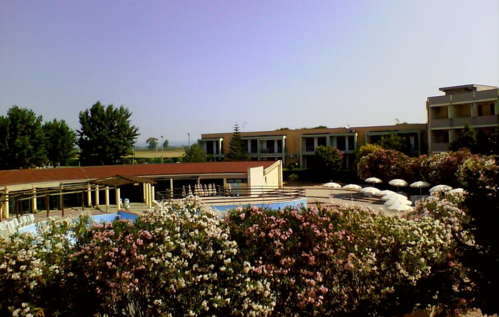 Meta Residence Hotel