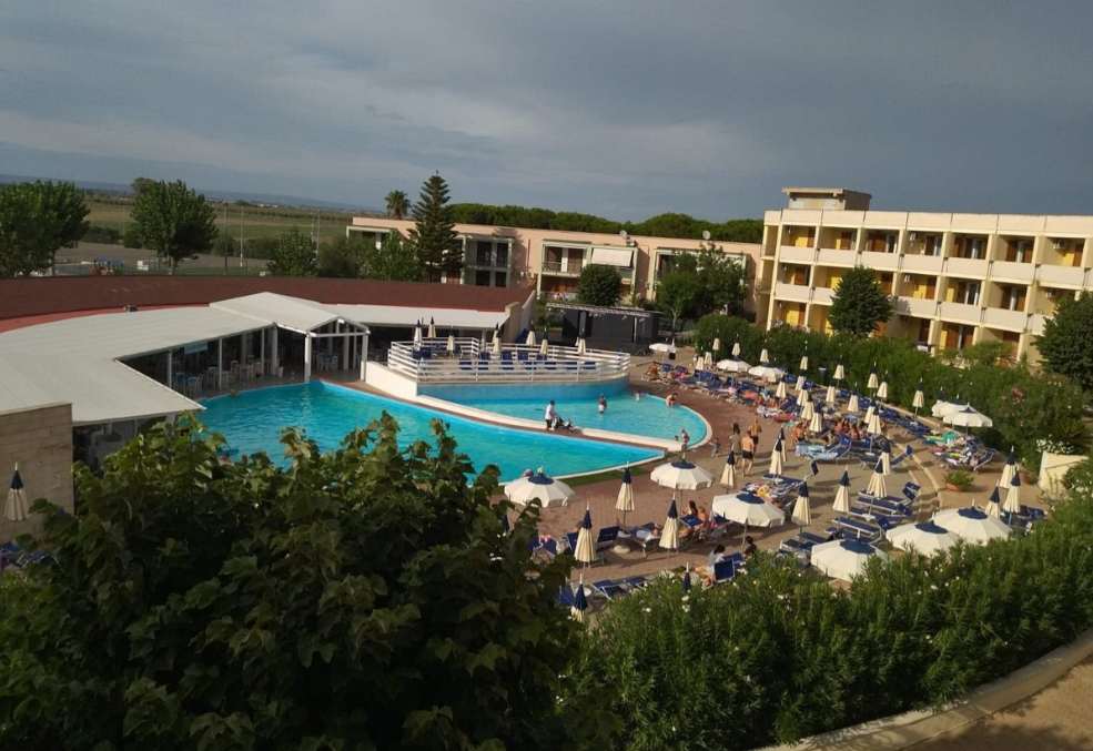 Meta Residence Hotel