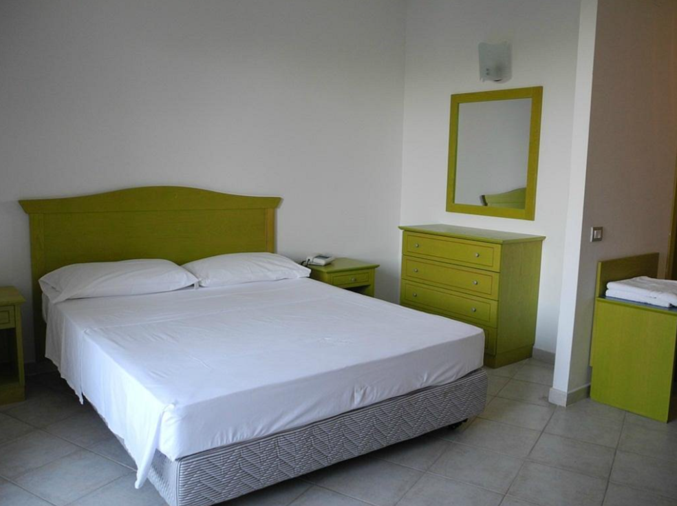 Meta Residence Hotel