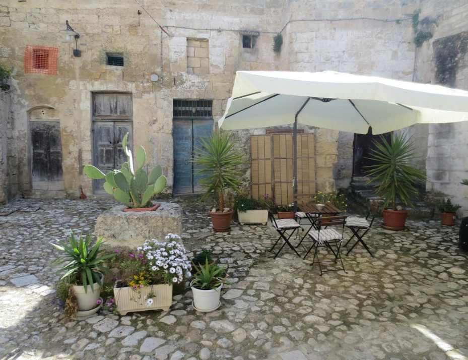 Le Malve Cave Retreat